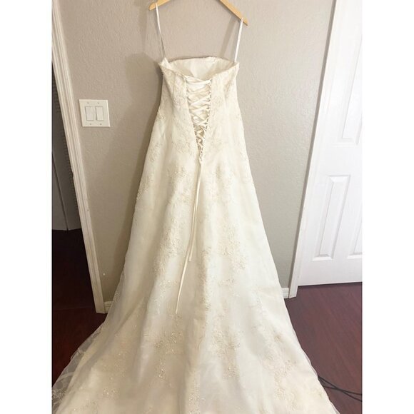 PC Mary's Mech Lined Embroidered Strapless Ivory Wedding Dress - Medium - Picture 5 of 13